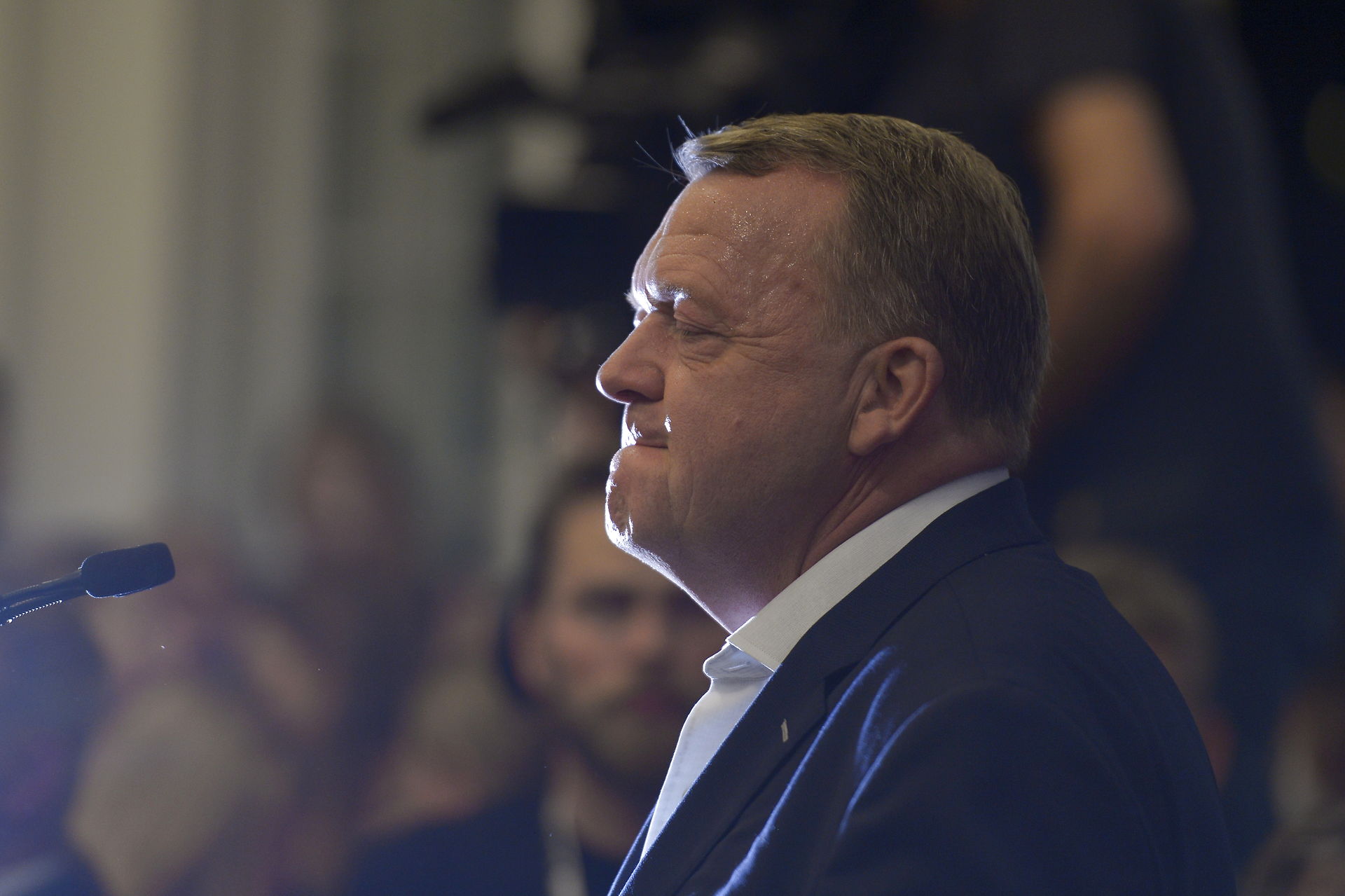 Lars Løkke Rasmussen á røðarapallinum í kvøld. Mynd: Ritzau Scanpix