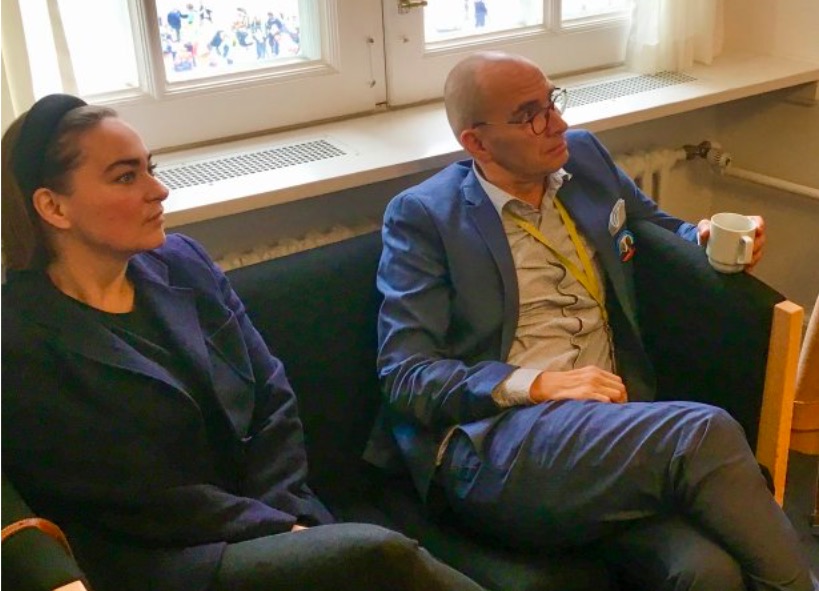 Per Hæjgaard, tá ið hann vitjaði á Christiansborg í sambandi við setanarorðaskiftið 1. oktober 2019. Undir liðini á honum situr systir hansara, Svanna Højgaard Joensen.